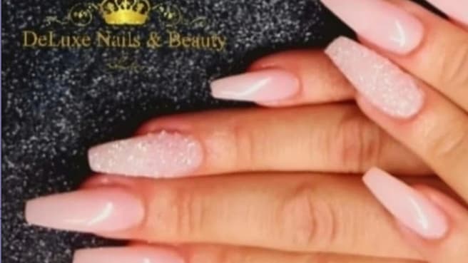 DeLuxe Nails & Beauty image