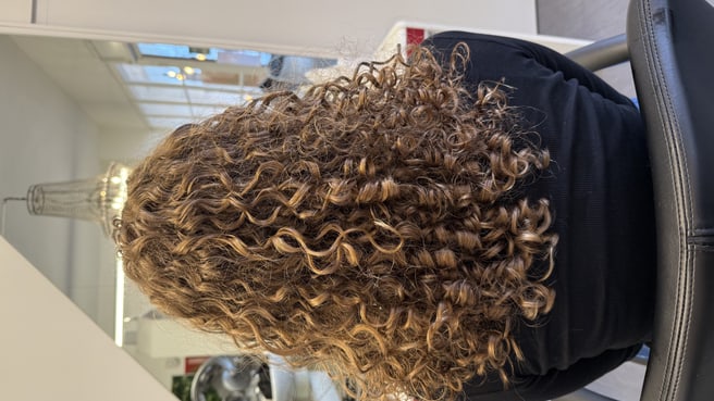 Hair Corner image