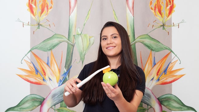 TEAM 15 - PRAXIS FÜR ZAHNMEDIZIN & KOMPETENZZENTRUM FÜR IMPLANTOLOGIE image