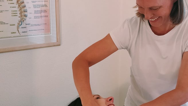 Image Ganzheitliche Massagepraxis Kraft und Balance