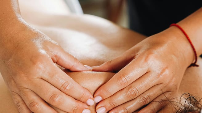 Bild Praxis Anzhelika Wyss - Hautästhetik mit icoone®, Massage & Akupressur