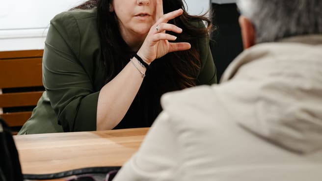 CHALON Optik • Optometrie • Brillen • Kontaktlinsen image