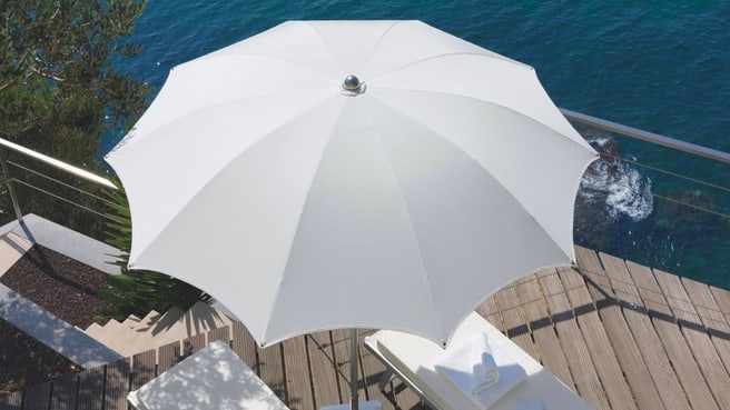 Bild Glasvitrinen GC Gestaltung