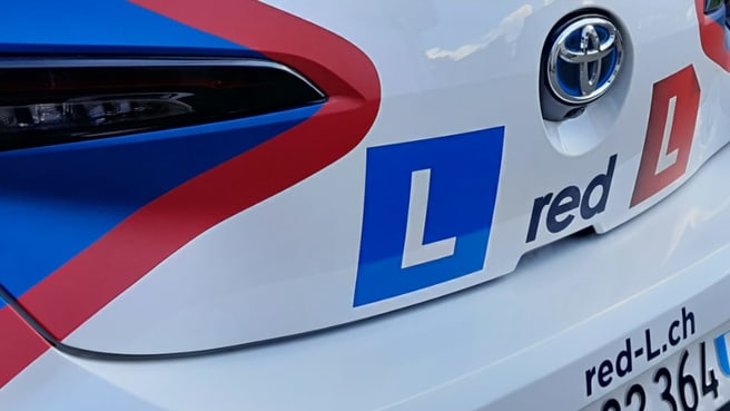 Image Fahrschule red-L | Nothelferkurs | Theorie | VKU | Auto