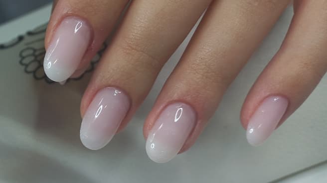 Nails ReFine by Nina image