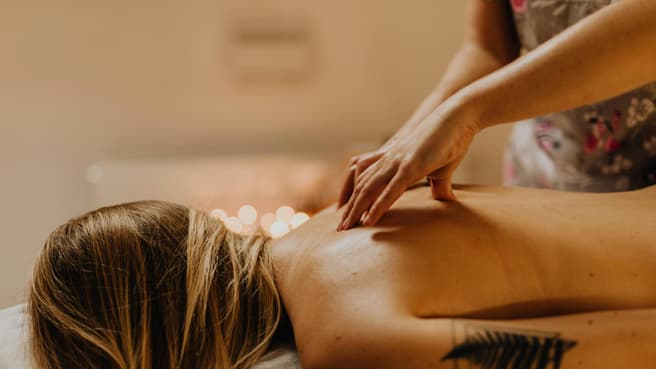 Bild Praxis Anzhelika Wyss - Hautästhetik mit icoone®, Massage & Akupressur