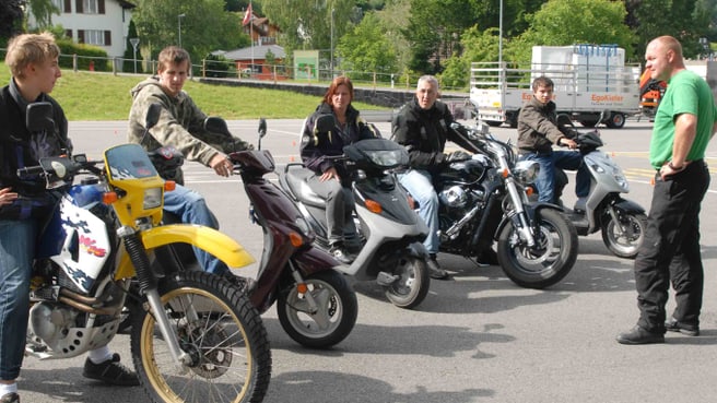 Auto und Motorradfahrschule Neubauer image