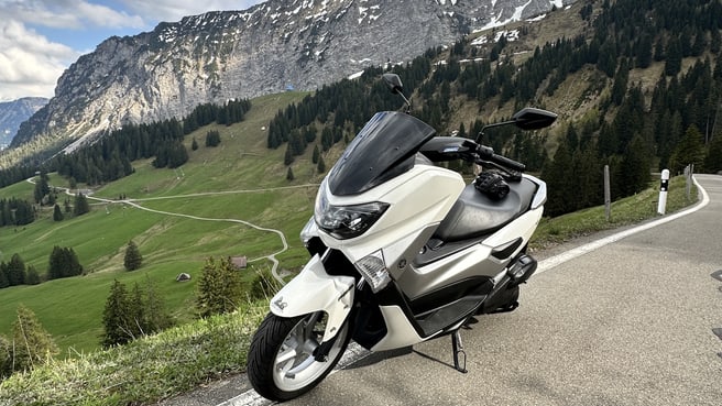 FahrschueL Tom HESS image