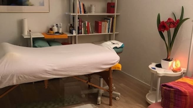 Massage & Ganzheitstherapie image