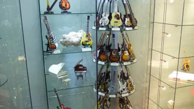 Bild Glasvitrinen GC Gestaltung