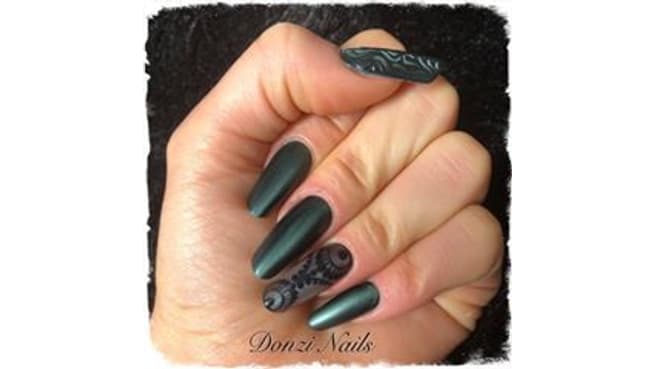 Donzi Nails image