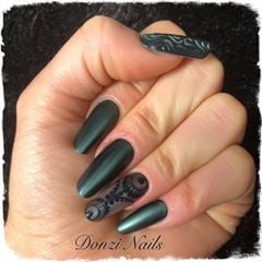 Donzi Nails image