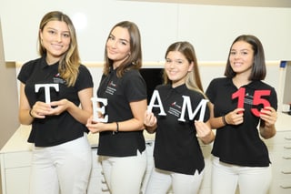 Photo TEAM 15 - PRAXIS FÜR ZAHNMEDIZIN & KOMPETENZZENTRUM FÜR IMPLANTOLOGIE