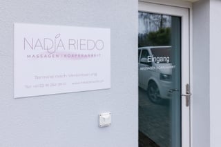 Bild Nadja Riedo    Massagen  |  Körperarbeit