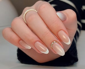 image of nails E Goette 
