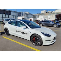Bild von DriveLab - Fahrschule mit dem Tesla in Zug