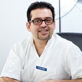 Dr.med.dent. Basir Hakimi eidg. dipl. Zahnarzt, dipl. Implantologie/Oralchirurgie
